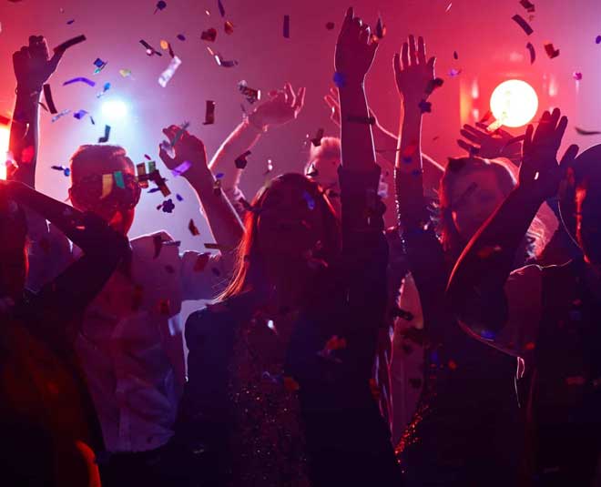 dance-songs-for-new-year-party-in-hindi-dance-songs-for-new-year