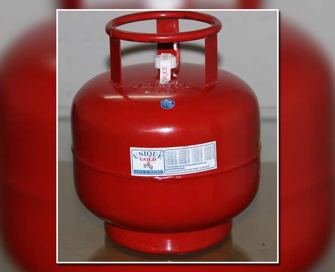 gas cylinder freezing in winter inside 