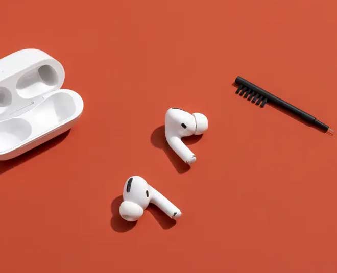 how to clean earbuds tips inside 