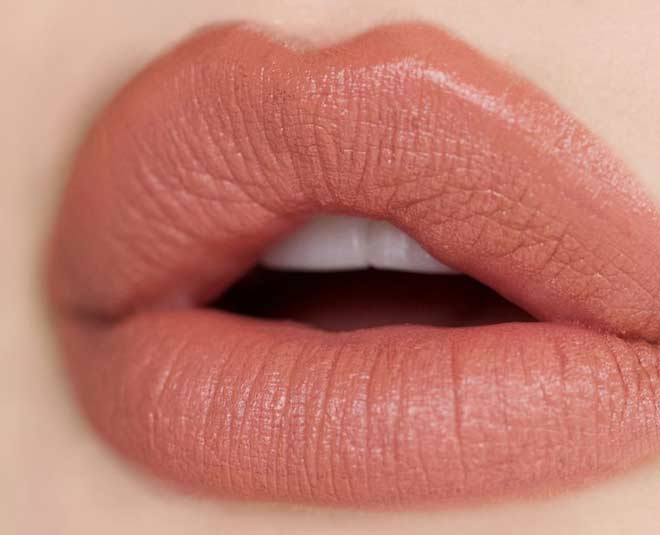 Light colour deals lipstick