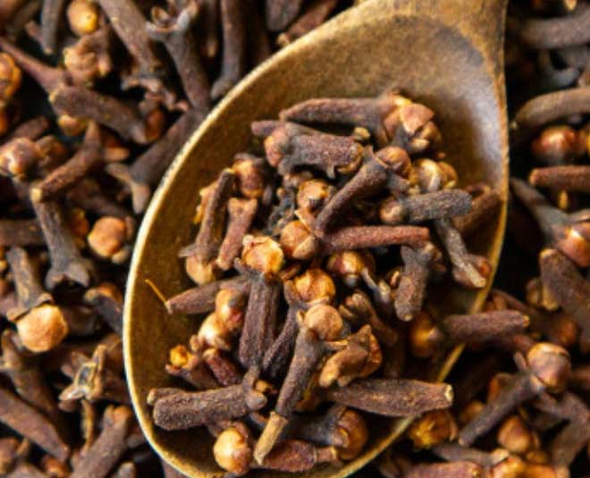 making of clove oil