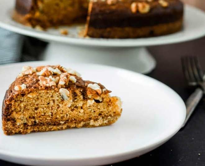 Easy Nutmeg Cake Recipeइस क्रिसमस अपने बच्चों के लिए बनाएं टेस्टी
