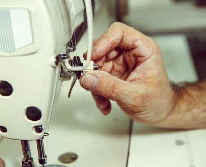 sweing machine in hindi