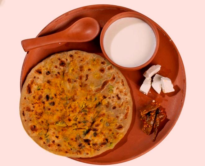 Namak Ajwain Paratha Recipeअजवाइन के स्वादिष्ट पराठे बनाने की विधि जानें