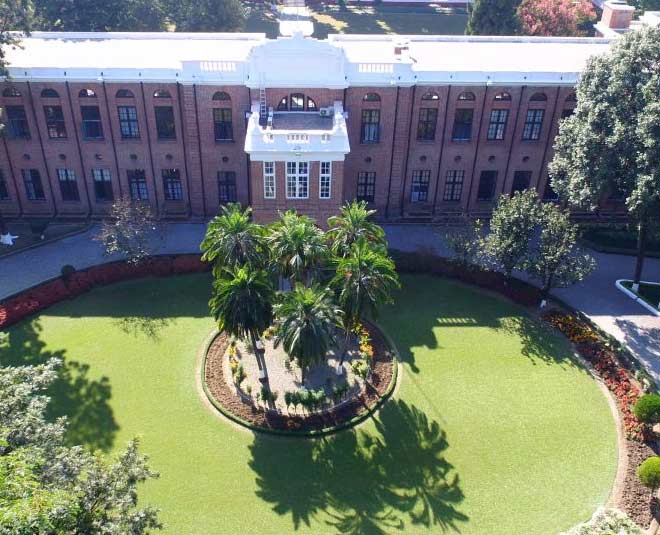 दून स्कूल . doon school
