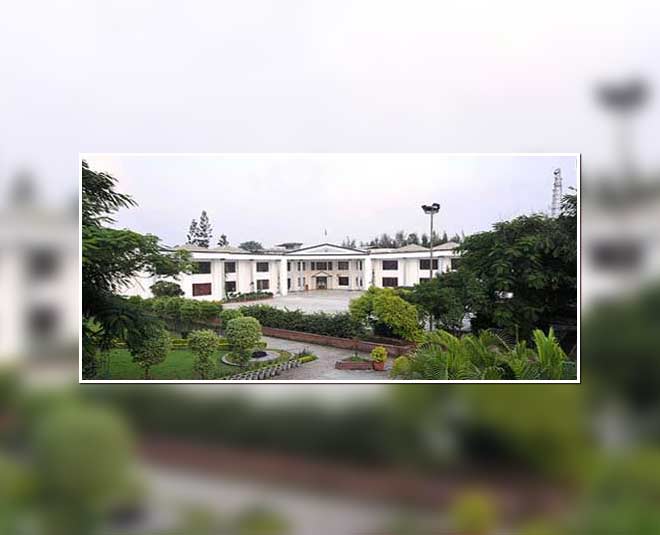 द एशियन स्कूल .asian school