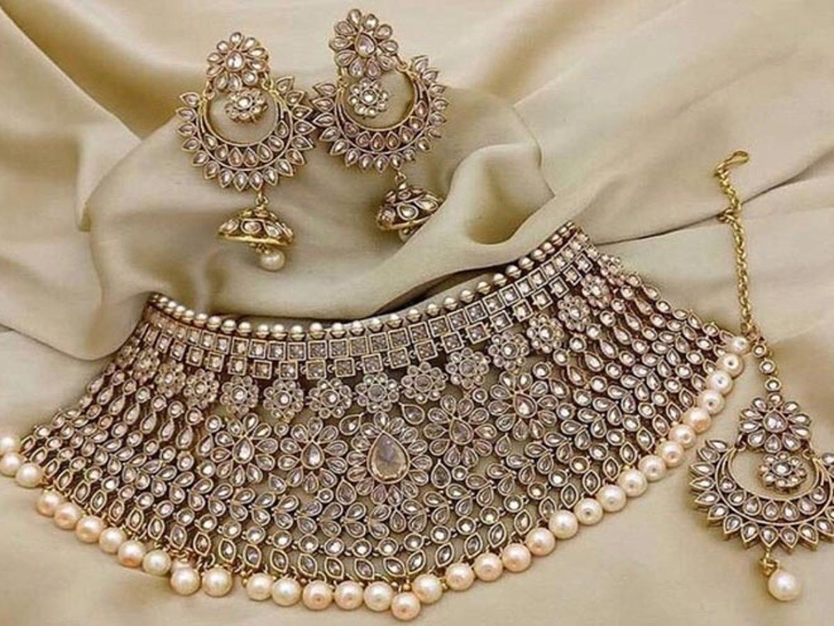 5 common mistakes you should not make while buying your bridal jewellery