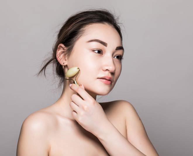 Facial roller  inside 