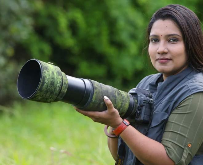 career as wildlife photographer inside 