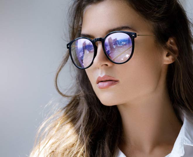 Wear Glasses? Try These Makeup Hacks Enhance Your Look | HerZindagi