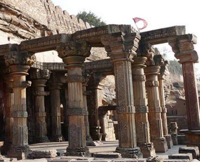 interesting facts about kalinjar fort banda inside 