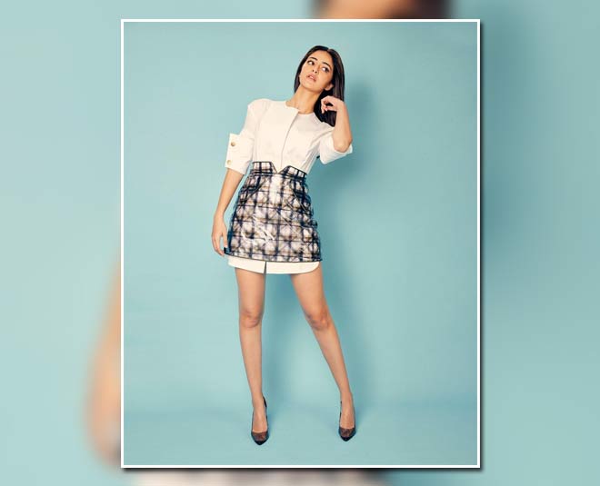 mini scirt look inside 