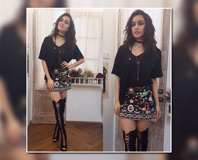 mini scirt look inside 