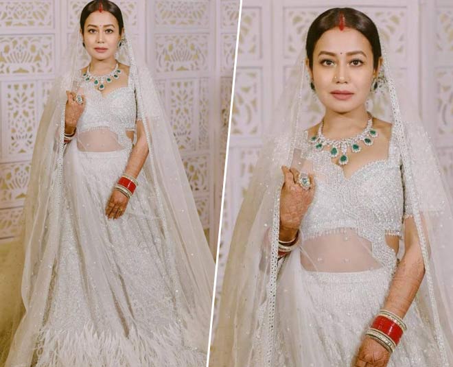 Neha Kakkar's wedding look will remind you of Anushka Sharma and Priyanka  Chopra - India Today