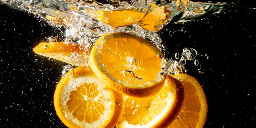 Expert Tips Benefits of Orange Water for Skin and Health संतरे का जूस