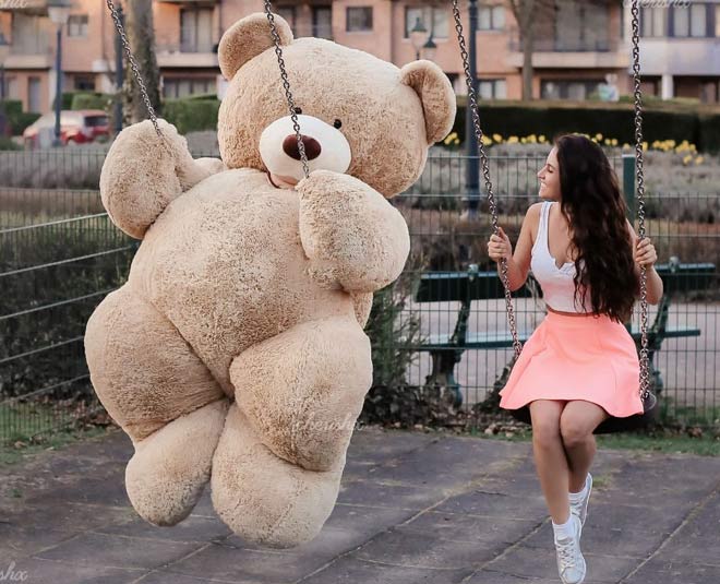 six foot tall teddy bear