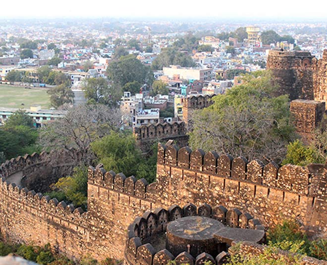 tourist places in jhansi uttar pradesh jhansi fort inside 
