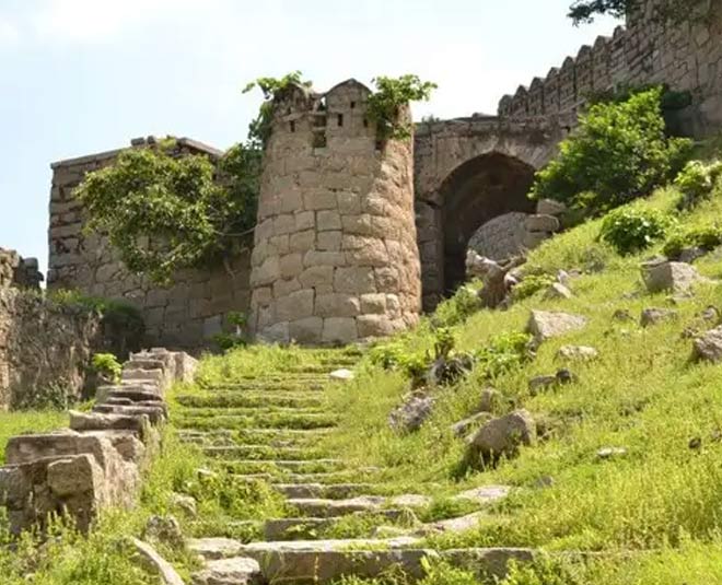 tourist places near hyderabad you must visit once inside 
