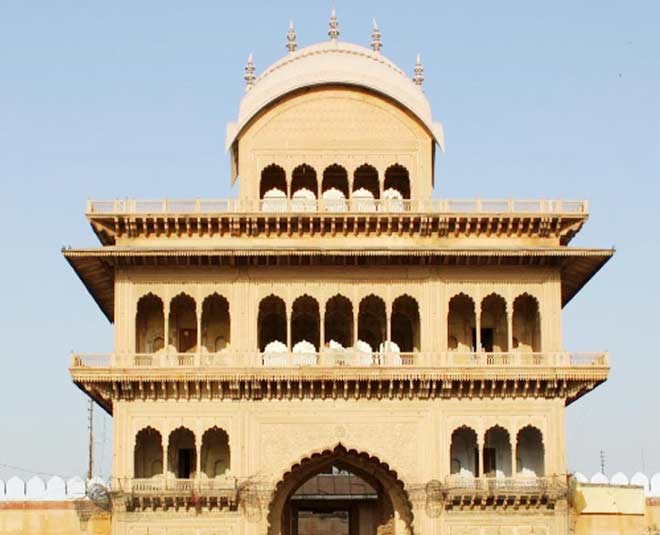 vrindavan temples inside 