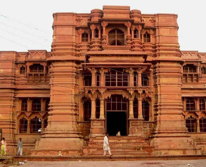vrindavan temples inside 