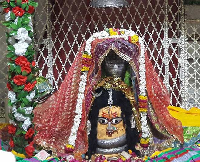 vrindavan temples inside 