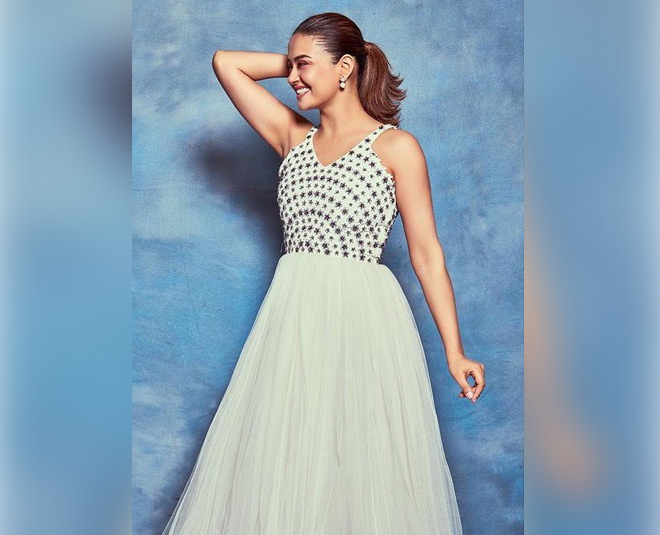 white look dress inside 