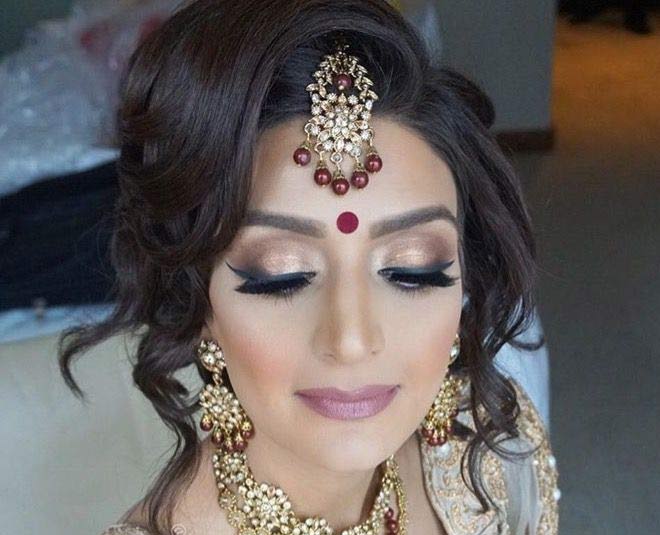 Brides Slaying Their Open Hairstyles With Maang Tikka Or Matha Patti