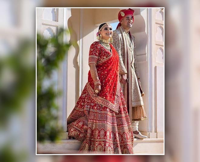 We Can't Stop Admiring this Plus-size Bride's Inspirational Wedding Looks!  | Plus size lehenga, Plus size brides, Sikh bride