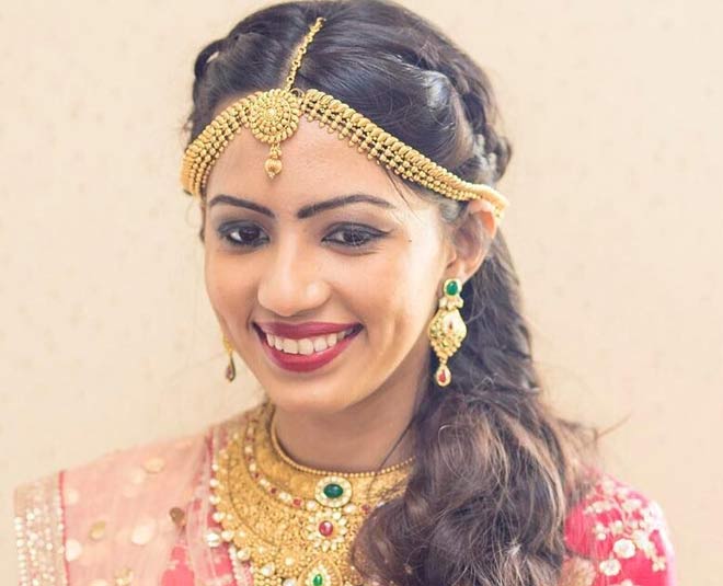 Matha Patti With Red Drops, Bridal Jewellery, Matha Patti Designs, Bridal  Matha Patti Designs,… | Pakistani bridal makeup, Indian bride makeup, Bridal  makeup images