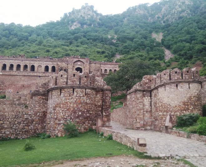 bhangarh fort