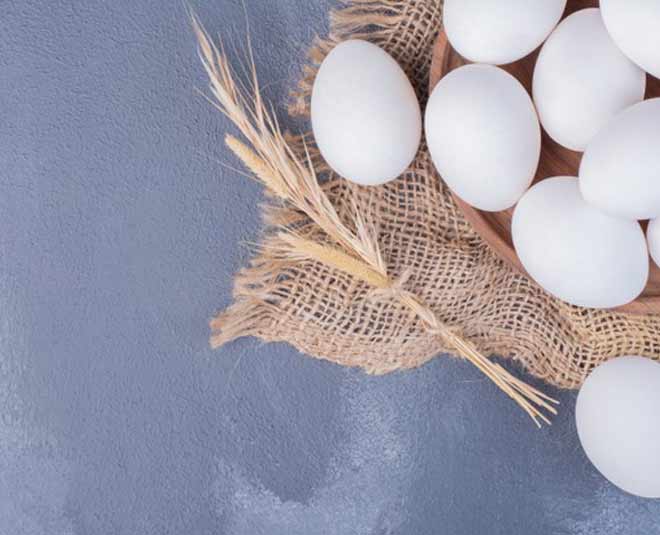 अंडे eggs inside