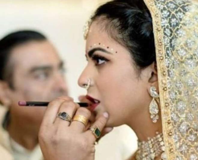 660px x 535px - 4 Lip Shades Isha Ambani Uses & Every Winter Bride Must Have In Her Vanity  Kit | HerZindagi