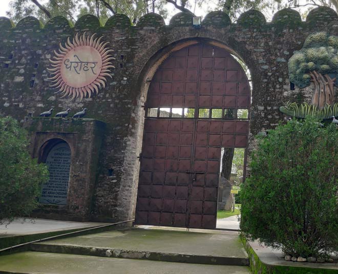 places to visit in morni hills haryana morani fort inside 