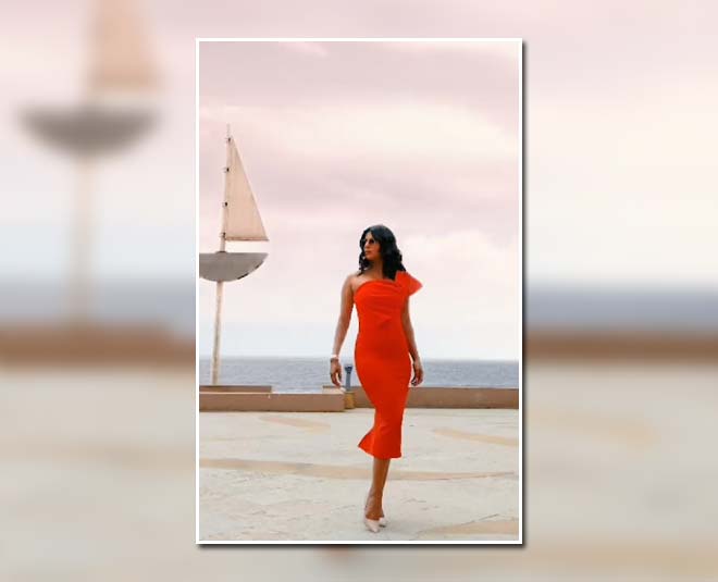 वन शोल्डर रेड ड्रेस red colour dress
