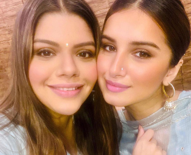 tara sutaria earrings inside 