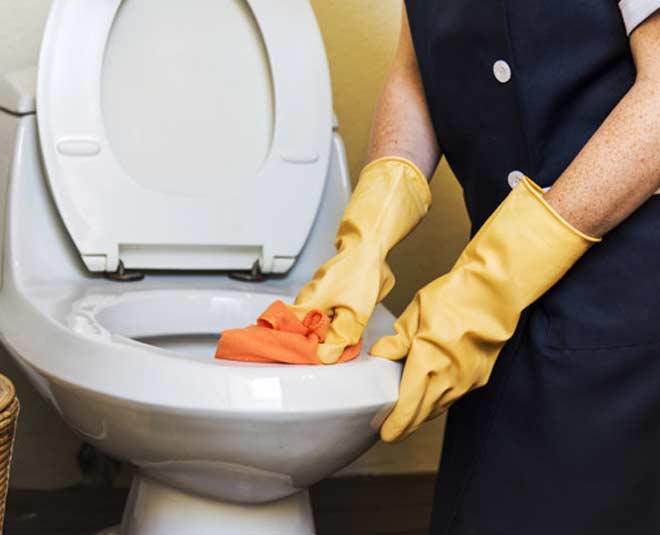 toilet cleaning INSIDE 