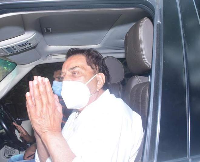 actor dharmendra at dilip kumar place