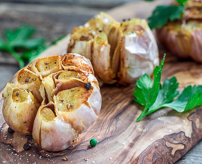 best ways to use roasted garlic