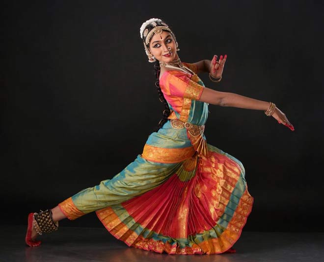 learn-all-about-these-8-classical-dances-of-india-to-know-the-country