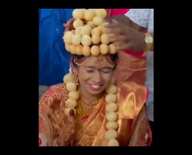bride wear golgappa crown at wedding