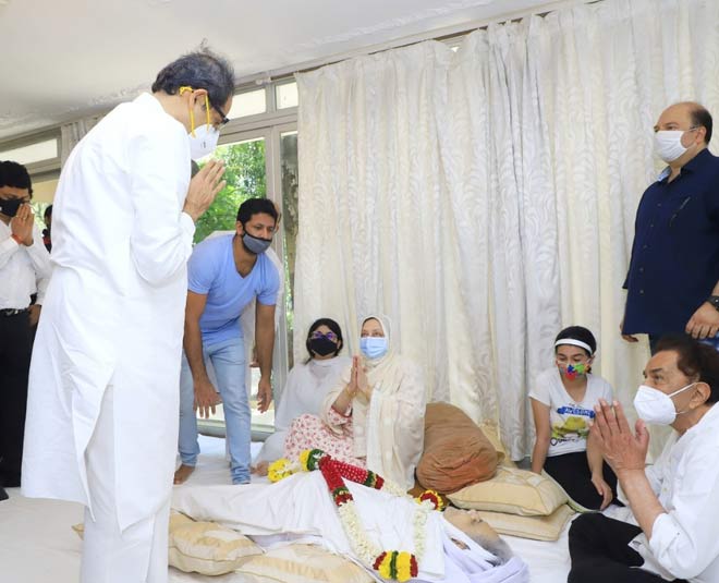 cm udhav thackrey pay homage to dilip kumar