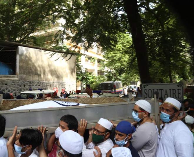 dilip kumar passed away at 