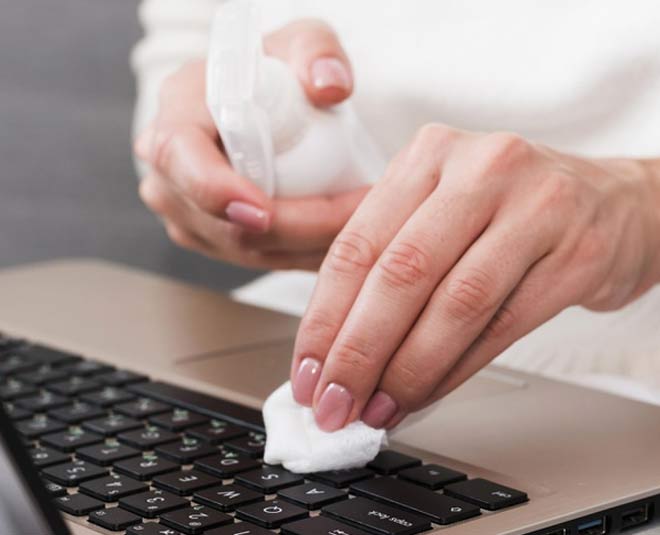 face wipe for cleaning