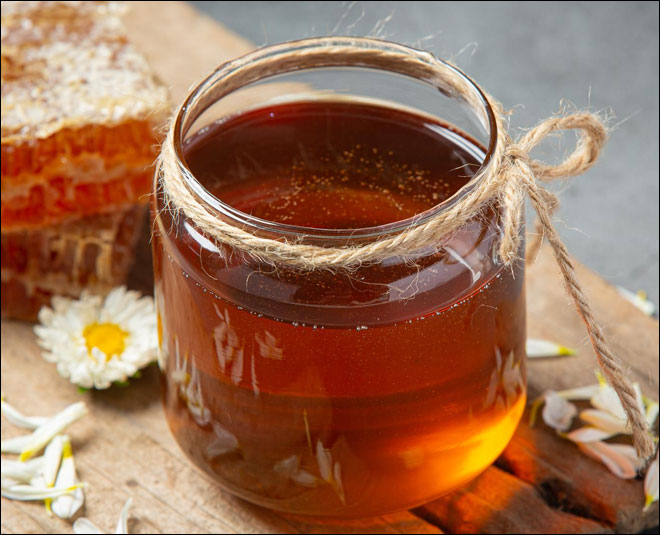 honey for hair detox