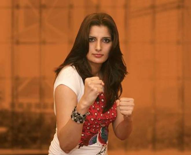 indian  women  Wrestler