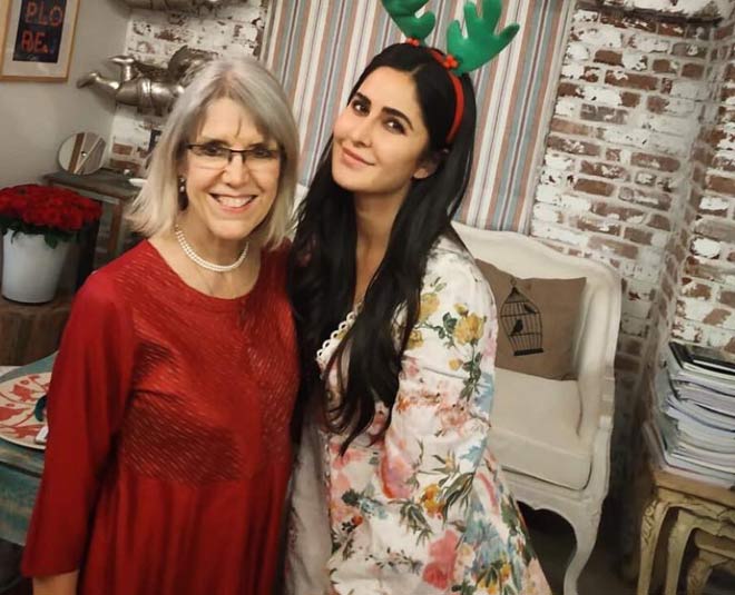 मां के साथ कैटरीना की एक और तस्वीर katrina kaif mom unseen pictures
