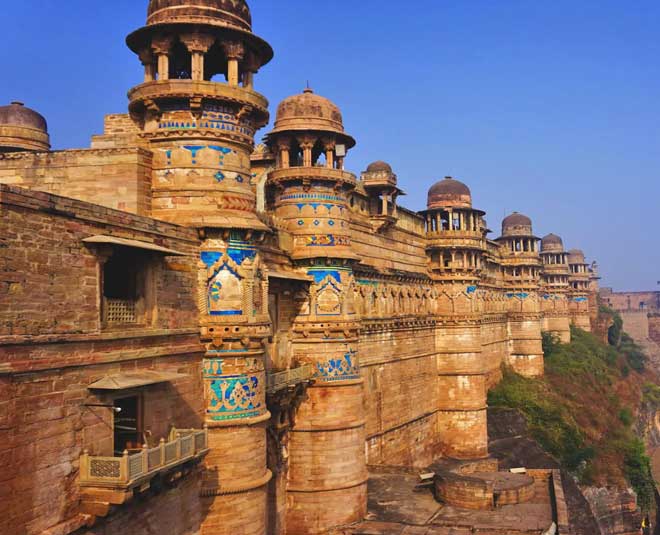 largest forts gwalior in india
