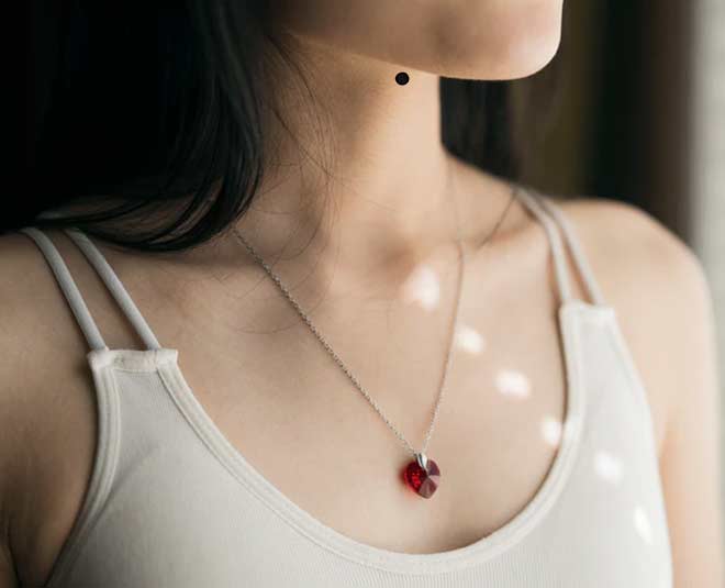 moles  on  neck  bad  results