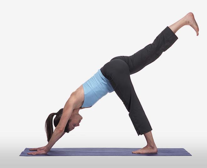 one leg downward facing dog pose for belly fat