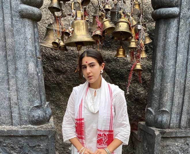 sara ali khan temple kamakhya visit assam